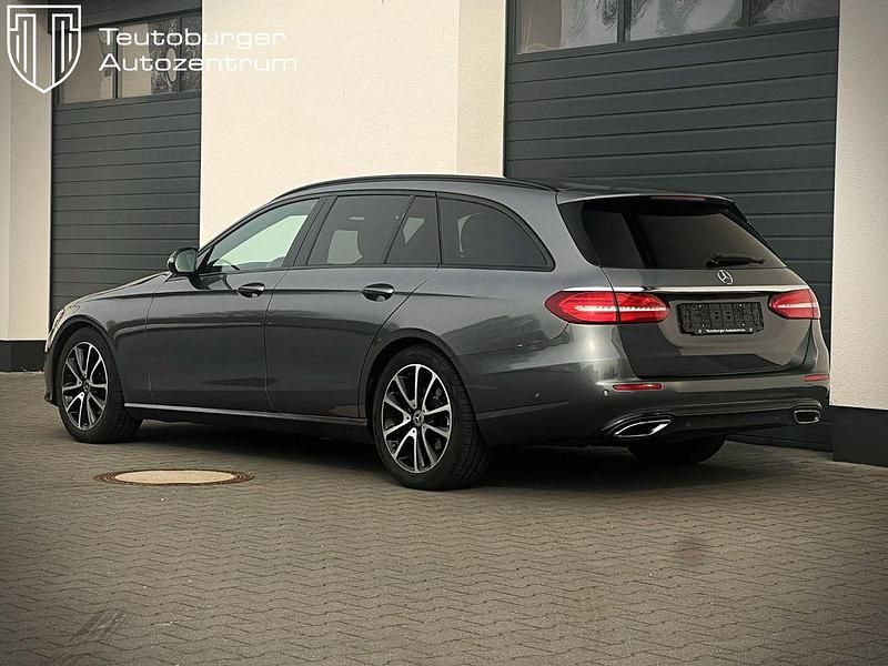 Gebraucht Mercedes E220 Avantgarde 194 PS (142 kW) 2020 Grau Kombi