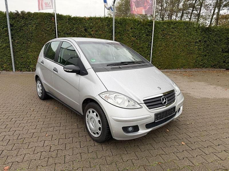 Silber Gebraucht 2006 Mercedes A180 Limousine | 3.350 € (Fairer Preis) - Bild 1/4