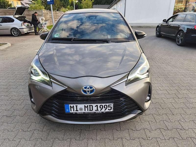 1g2/209 Gebraucht 2020 Toyota Yaris Hybrid Style Kleinwagen | 15.770 € (Fairer Preis) - Bild 1/4