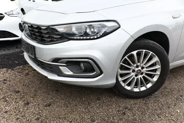 Gebraucht Fiat Tipo Life 101 PS (74 kW) 2022 Maestro grau maestro grau Kombi