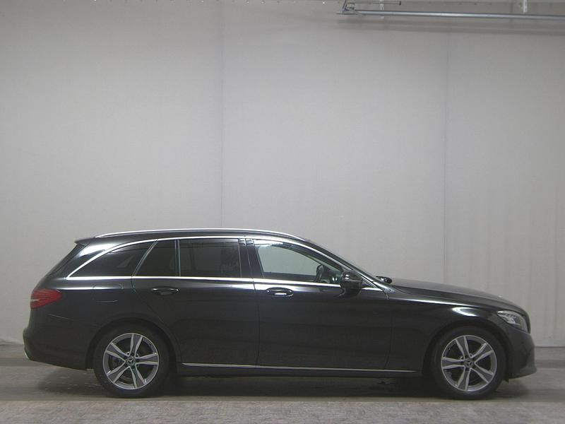 Schwarz Gebraucht 2018 Mercedes C220 Avantgarde Kombi | 18.980 € (Guter Preis) - Bild 1/4