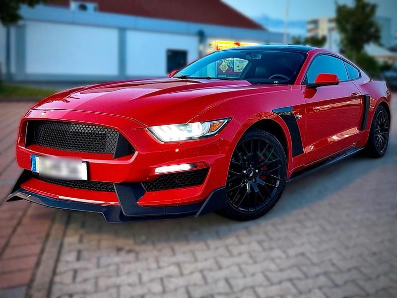 Rot Gebraucht 2017 Ford Mustang GT Coupé | 20.500 € - Bild 1/4