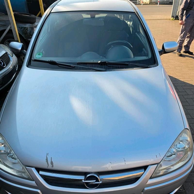 Gebraucht Opel Corsa 60 PS (44 kW) 2005 Silber Kleinwagen