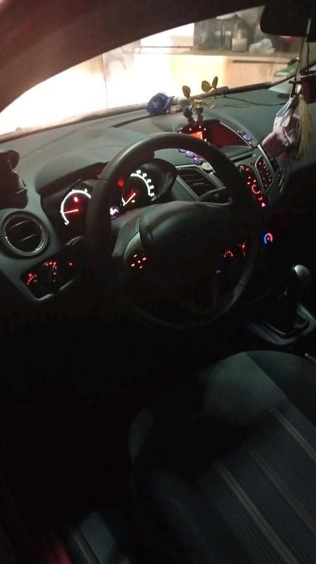 Gebraucht Ford Fiesta 75 PS (55 kW) 2025 Rot Kleinwagen