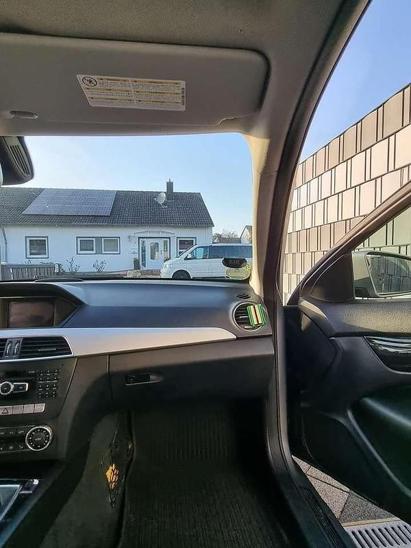 Gebraucht Mercedes C220 170 PS (125 kW) 2012 Silber Coupé