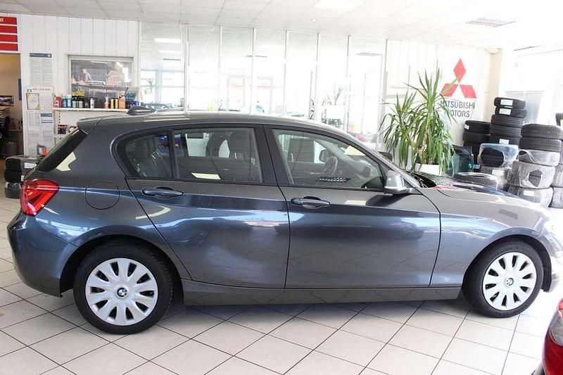 Gebraucht BMW 118 Advantage 136 PS (100 kW) 2017 Grau Kleinwagen