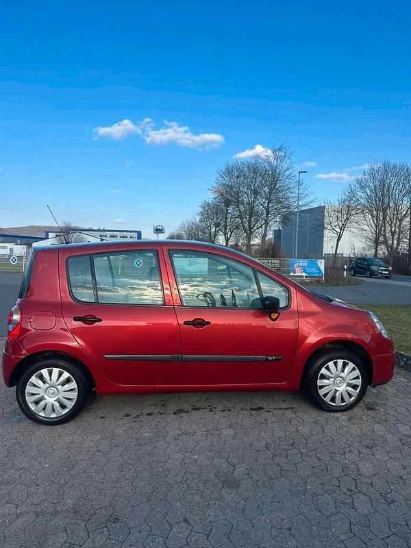 Usado Renault Modus 75 HP (55 kW) 2005 Vermelho Monovolume