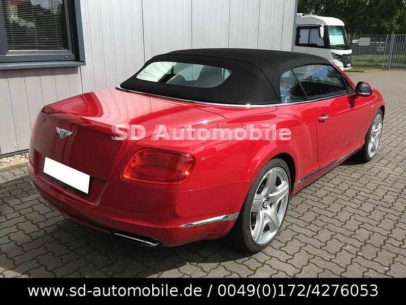 Gebraucht Bentley Continental GT Convertible 575 PS (422 kW) 2012 Rot Cabrio