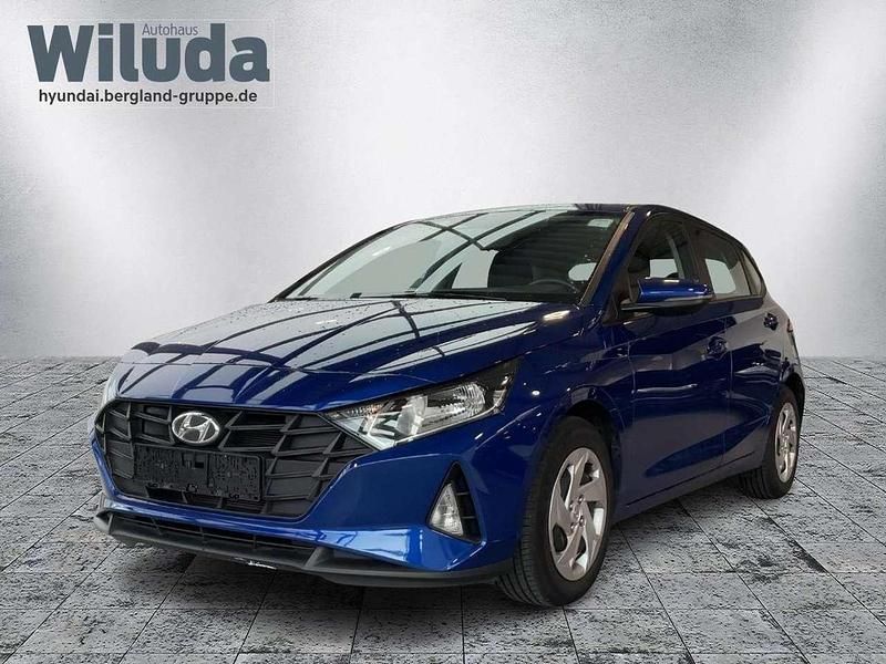 Gebraucht Hyundai i20 Select 84 PS (61 kW) 2022 Intense blue / mic blau Kleinwagen