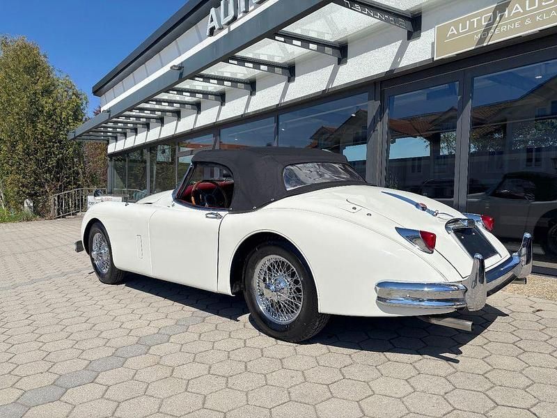 Gebraucht Jaguar XK 250 PS (183 kW) 1960 Weiß Cabrio
