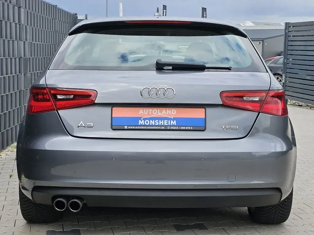 Używany Audi A3 Ambition 122 KM (89 kW) 2014 Szary Hatchback