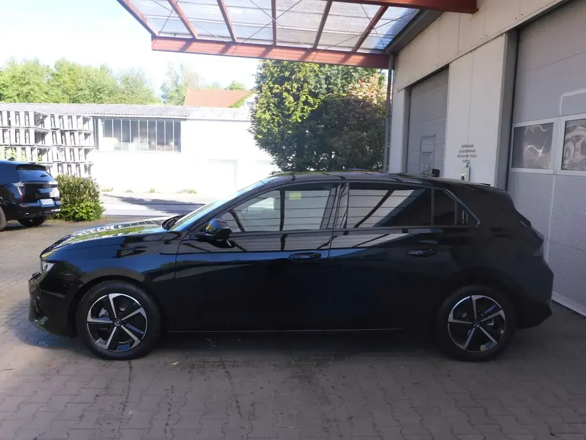 Usata Opel Astra 131 CV (96 kW) 2025 Nero Utilitaria