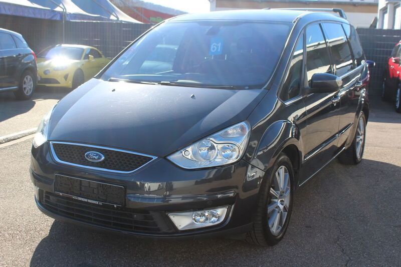 Grau Gebraucht 2008 Ford Galaxy Ghia Van / Kleinbus | 2.989 € (Superpreis) - Bild 1/4