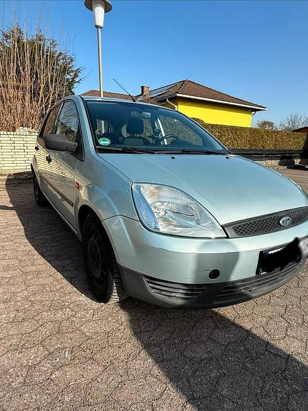 Gebraucht Ford Fiesta 69 PS (50 kW) 2004 Grau Kleinwagen