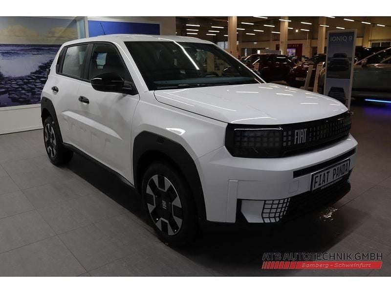 Neu Fiat Grande Panda Business 110 PS (80 kW) 2025 Schwarz (cinema schwarz) Kleinwagen
