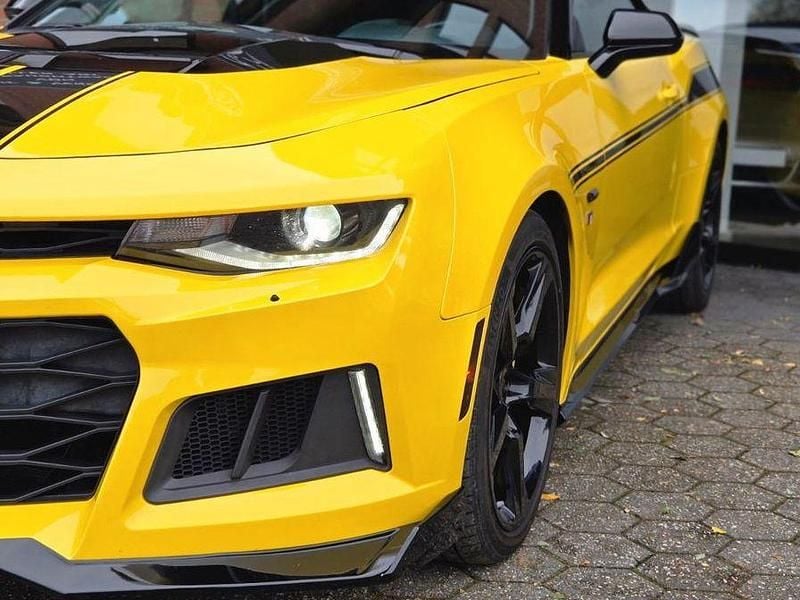 Gelb Gebraucht 2017 Chevrolet Camaro Cabrio | 32.000 € - Bild 1/4