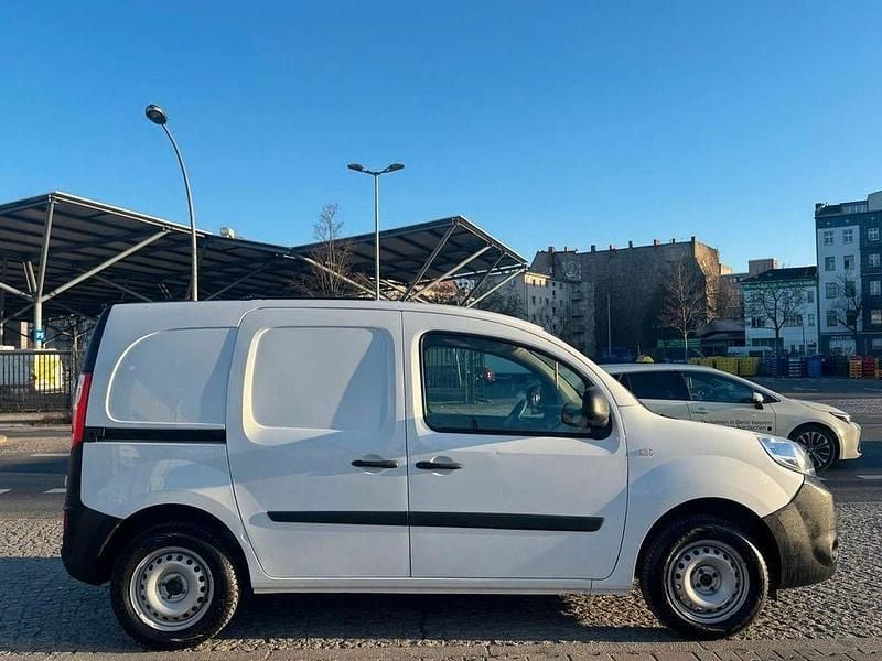 Usado Renault Kangoo Rapid Extra 75 HP (55 kW) 2017 Branco Monovolume