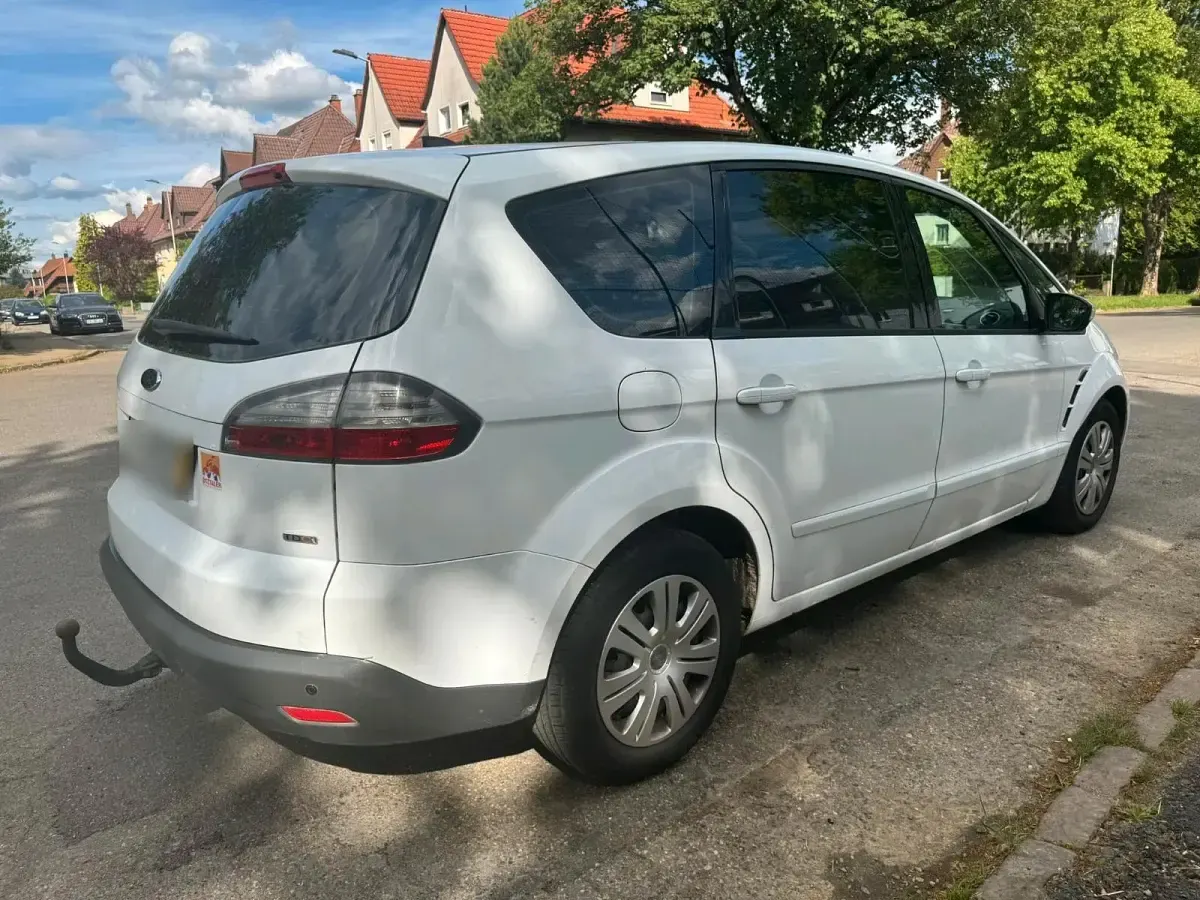Gebraucht Ford S-MAX S 140 PS (102 kW) 2010 Weiß Van / Kleinbus
