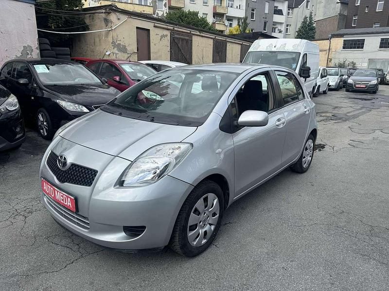 Silber Gebraucht 2006 Toyota Yaris Sol Kleinwagen | 3.999 € (Fairer Preis) - Bild 1/4