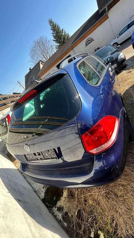 Gebraucht VW Golf V 105 PS (77 kW) 2008 Shadow blue metallic Kombi