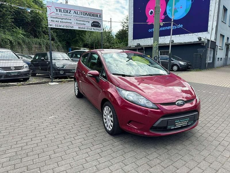 Gebraucht Ford Fiesta Trend 60 PS (44 kW) 2011 Hot magenta Kleinwagen