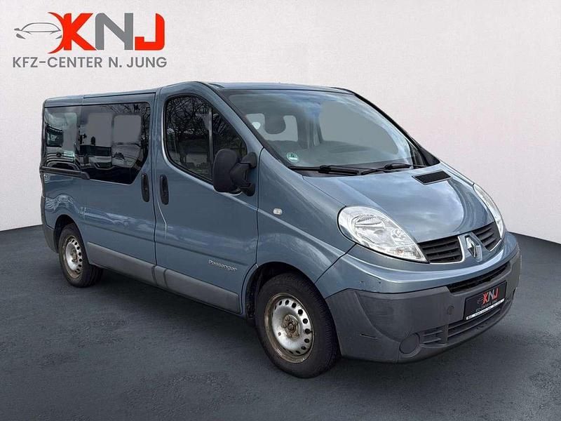 Gebraucht Renault Trafic 114 PS (83 kW) 2013 Blau Van / Kleinbus