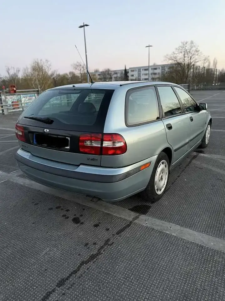 Gebraucht Volvo V40 116 PS (85 kW) 2003 Grau Kombi