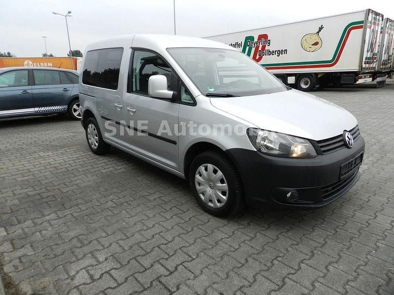 Gebraucht VW Caddy Trendline 102 PS (75 kW) 2012 Silber Van / Kleinbus