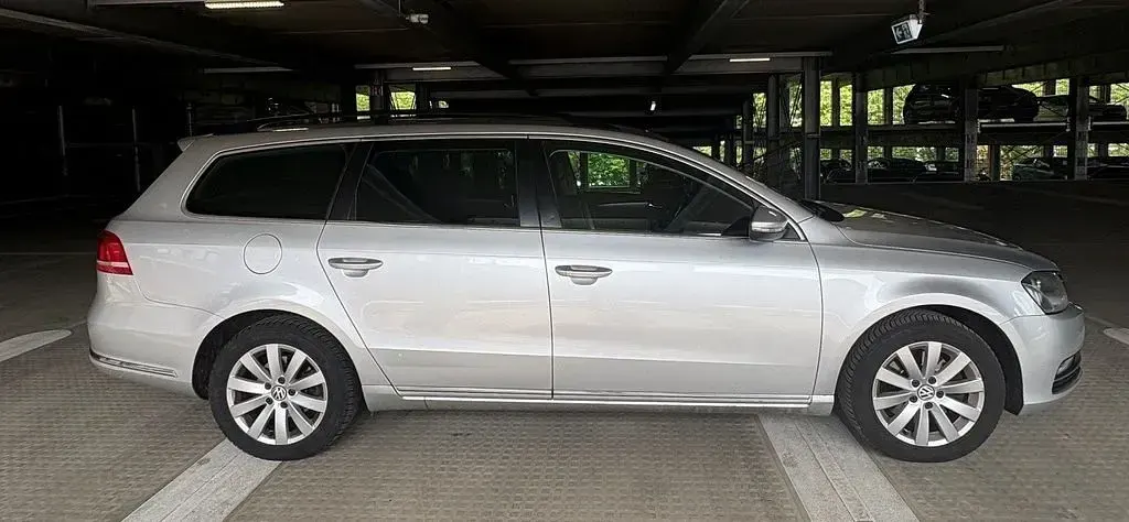 Gebraucht VW Passat Comfortline 122 PS (89 kW) 2011 Silber Kombi