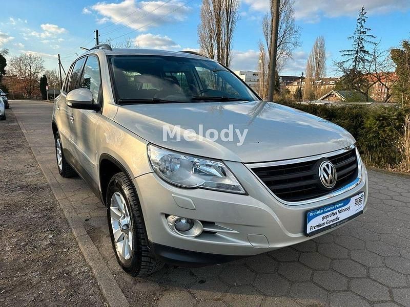 Silber Gebraucht 2008 VW Tiguan SUV | 9.450 € (Fairer Preis) - Bild 1/4