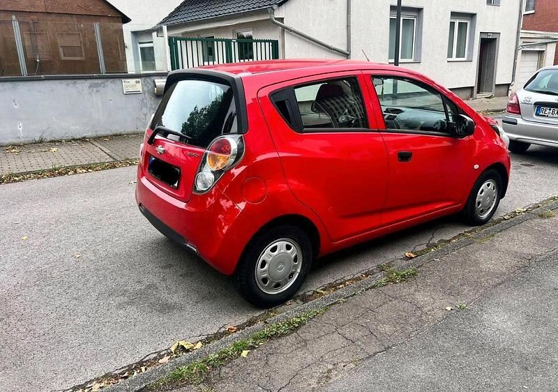 Gebraucht Chevrolet Spark 82 PS (60 kW) 2011 Rot Kleinwagen