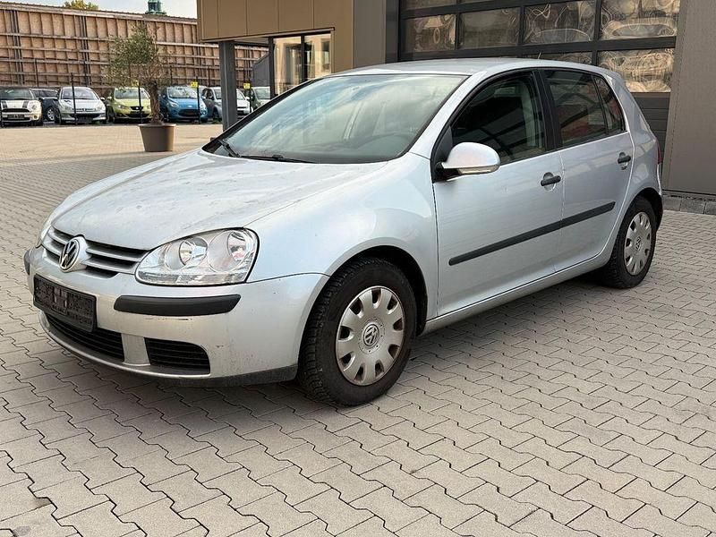 Silber Gebraucht 2006 VW Golf V Trendline Limousine | 900 € (Superpreis) - Bild 1/4