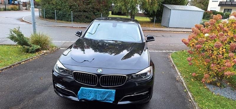Schwarz Gebraucht 2015 BMW 320 Gran Turismo Luxury Line Limousine | 15.000 € (Fairer Preis) - Bild 1/4