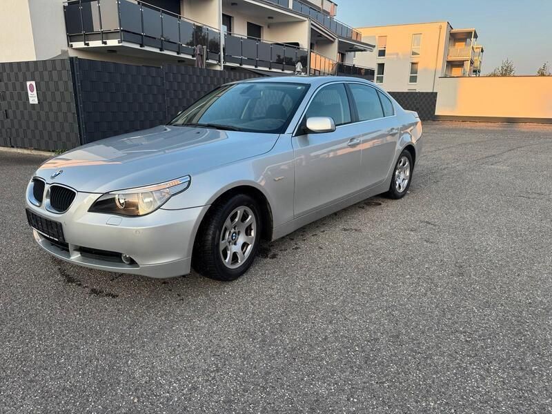 Silber Gebraucht 2004 BMW 520 Limousine | 2.100 € (Guter Preis) - Bild 1/4