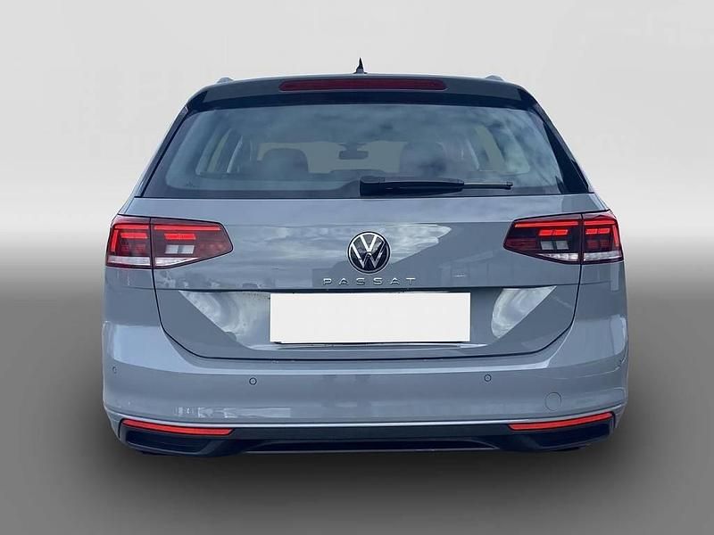 Gebraucht VW Passat Business 122 PS (89 kW) 2022 Grau Kombi