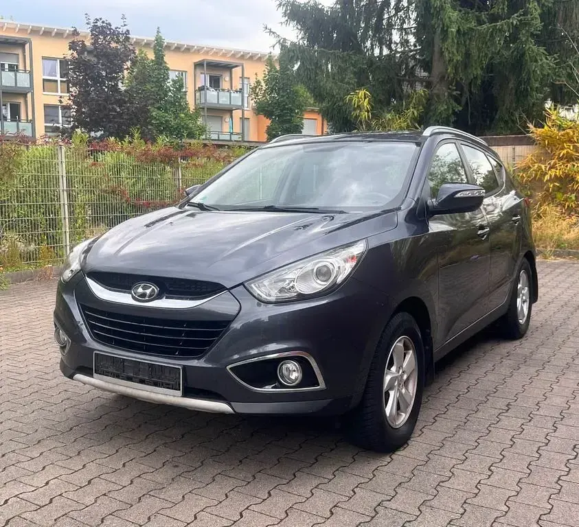 Gebraucht Hyundai ix35 Style 163 PS (119 kW) 2011 Grau SUV