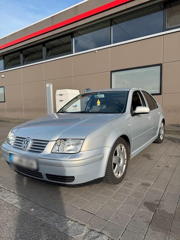 Second-hand VW Bora 105 CP (77 kW) 2000 Argintiu Berlinǎ