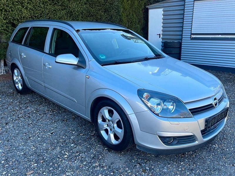 Gebraucht Opel Astra Edition 125 PS (91 kW) 2005 Silber Kombi