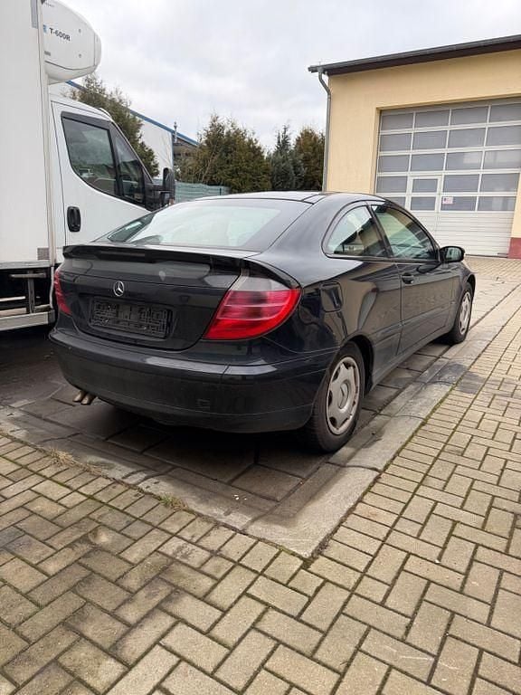 Gebraucht Mercedes C180 143 PS (105 kW) 2003 Blau Coupé
