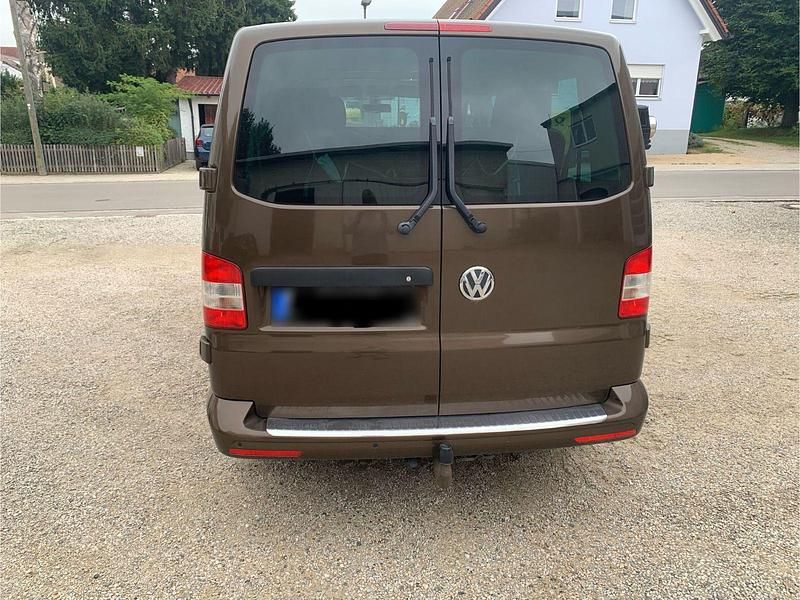 Gebraucht VW T5 179 PS (131 kW) 2014 Violet Van
