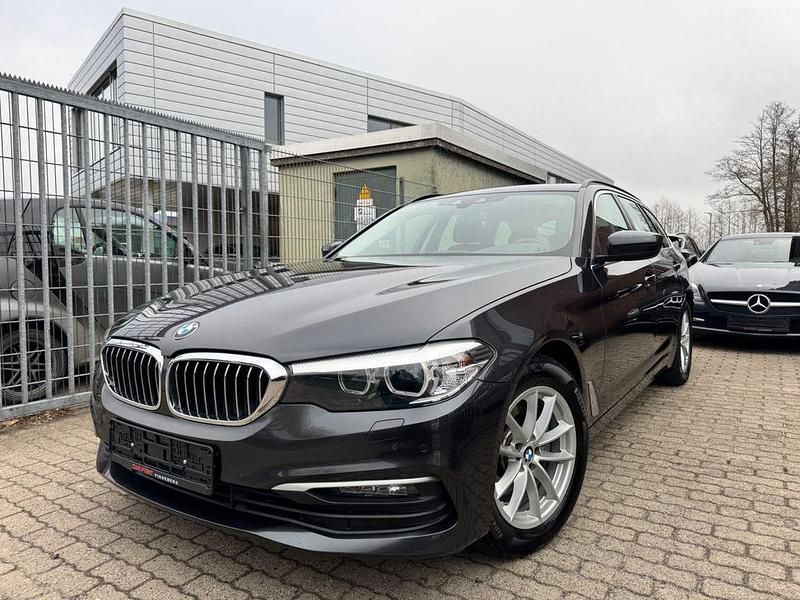 Gebraucht BMW 520 190 PS (139 kW) 2019 Grau Kombi