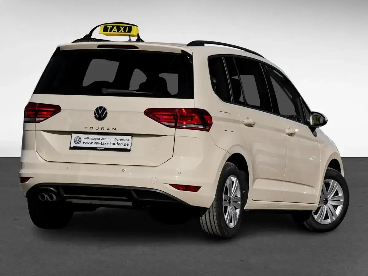 Neu VW Touran Edition 150 PS (110 kW) 2026 Pure white uni Van / Kleinbus