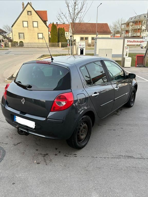 Gebraucht Renault Clio III 88 PS (64 kW) 2007 Schwarz Limousine
