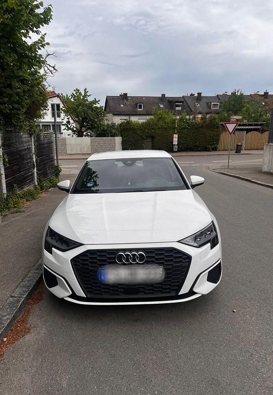 Gebraucht Audi A3 Advanced 116 PS (85 kW) 2021 Weiß Limousine