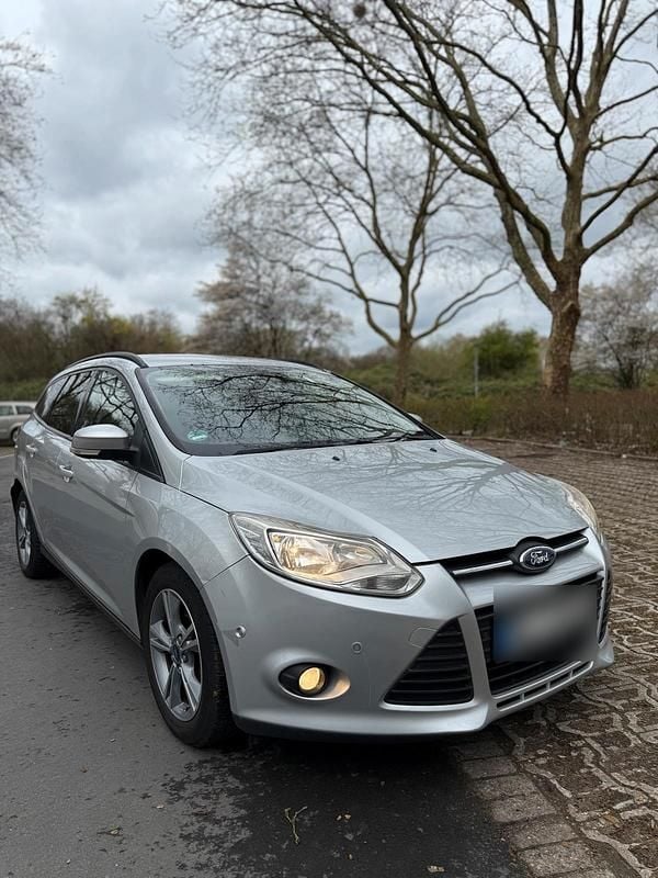 Gebraucht Ford Focus 116 PS (85 kW) 2013 Kombi