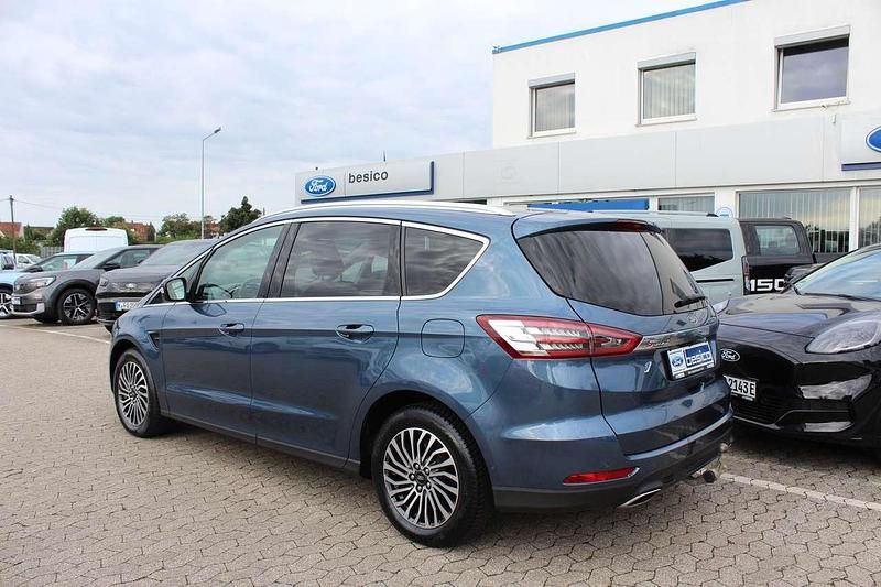 Second-hand Ford S-MAX Titanium 190 CP (139 kW) 2019 Albastru Monovolum
