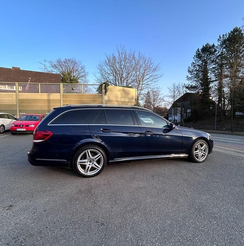 Second-hand Mercedes E350 252 CP (185 kW) 2013 Albastru Break