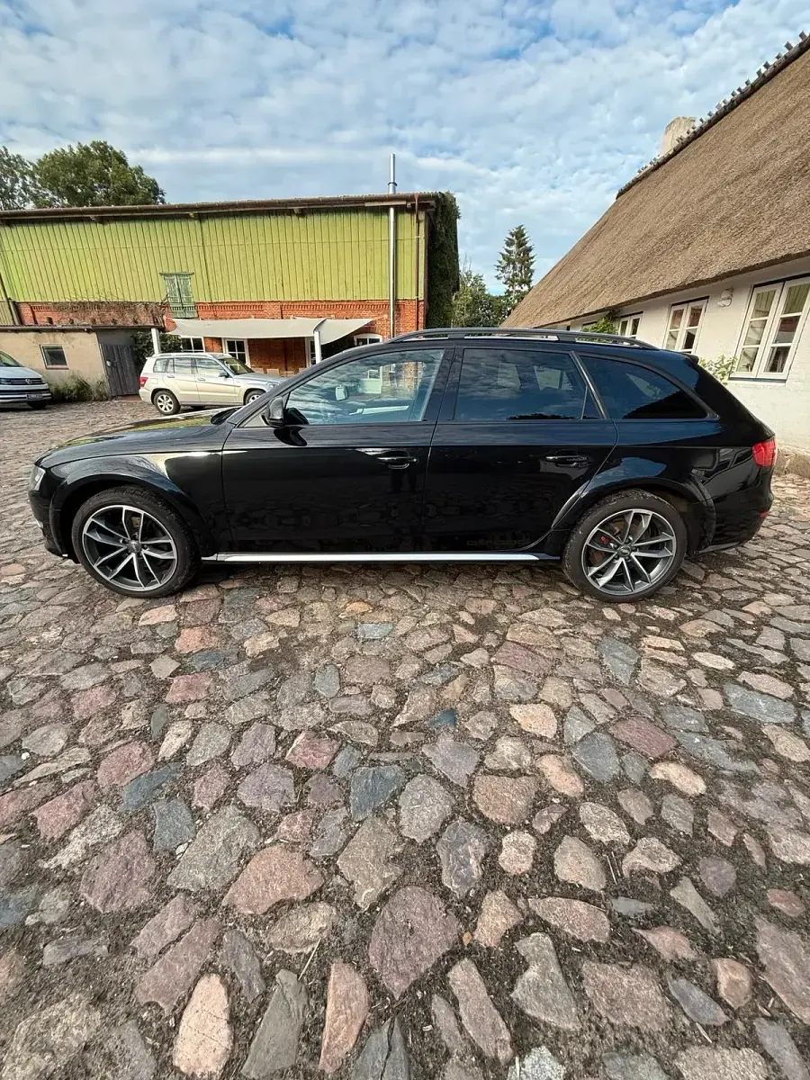 Gebraucht Audi A4 Allroad 245 PS (180 kW) 2012 Schwarz Kombi