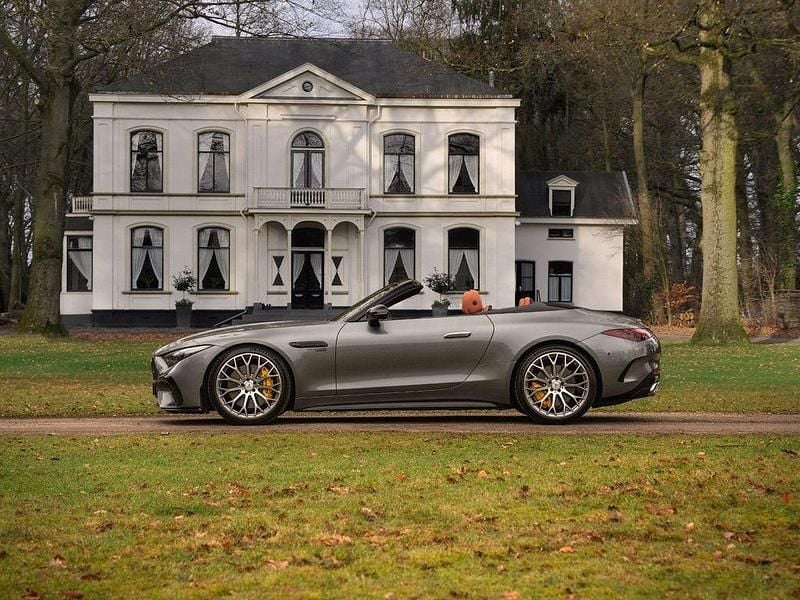 Gebraucht Mercedes SL63 AMG AMG 585 PS (430 kW) 2024 Grau Cabrio