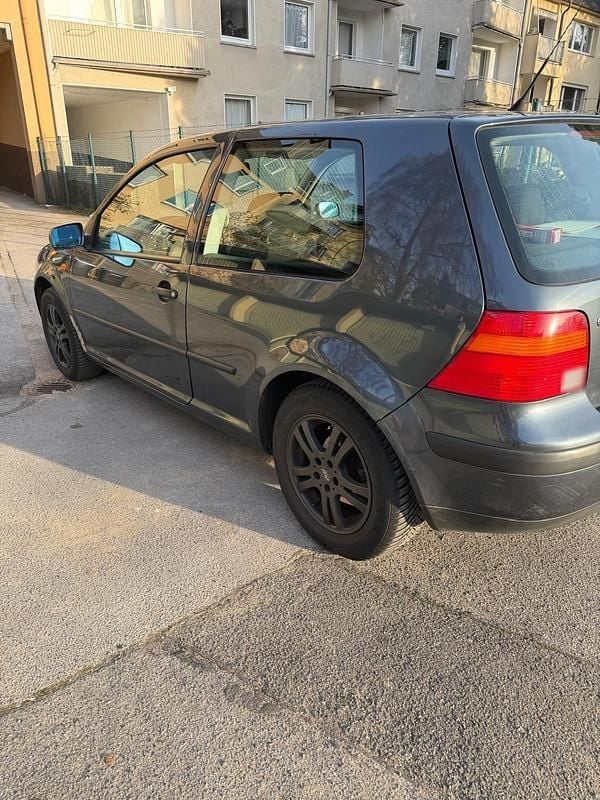 Gebraucht VW Golf IV 105 PS (77 kW) 1999 Grau Kleinwagen